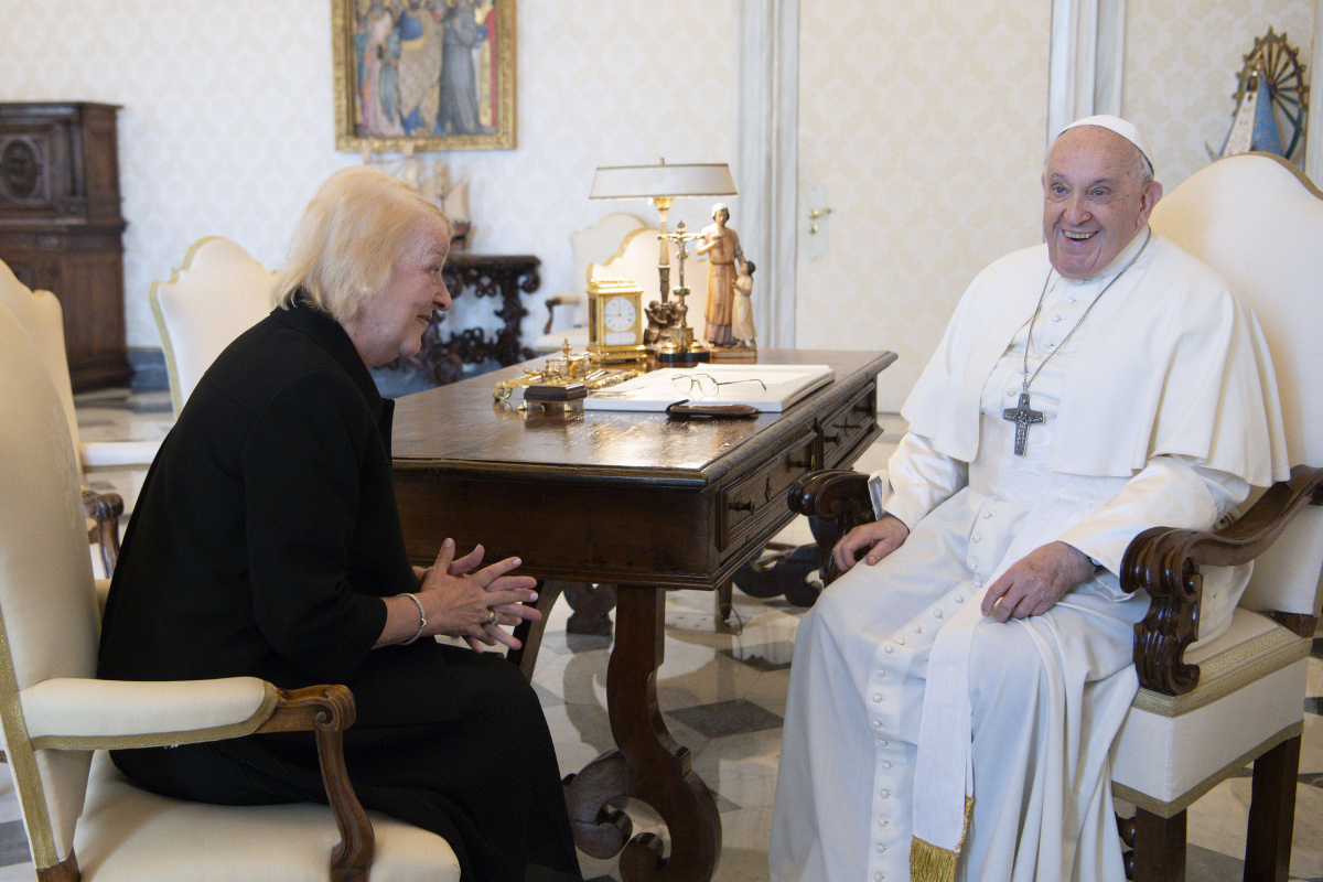 Pope Francis meets IDLO Director General