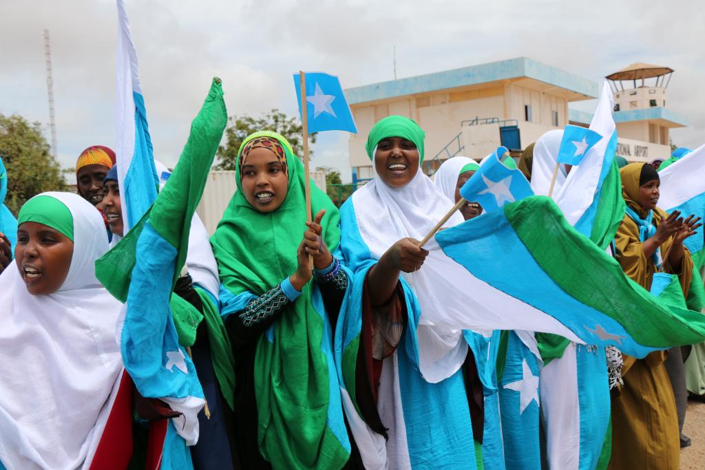 Women have had much to gain from Somalia’s new Federal Constitution, whose drafting and implementation has benefited from IDLO’s expertise. Article 15, for example, explicitly forbids female genital mutilation. Additionally, in 2013, a National Gender Policy was created. IDLO has meanwhile worked with government officials and tribal elders to identity and strengthen pro-women elements in Xeer, the customary justice system used by a large majority of Somalis.